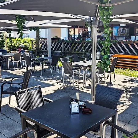 فندق مبيت وإفطار Pie Castello 3*