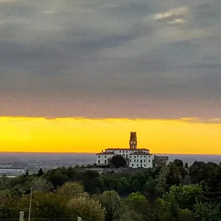 Oda ve Kahvaltı Pie Castello